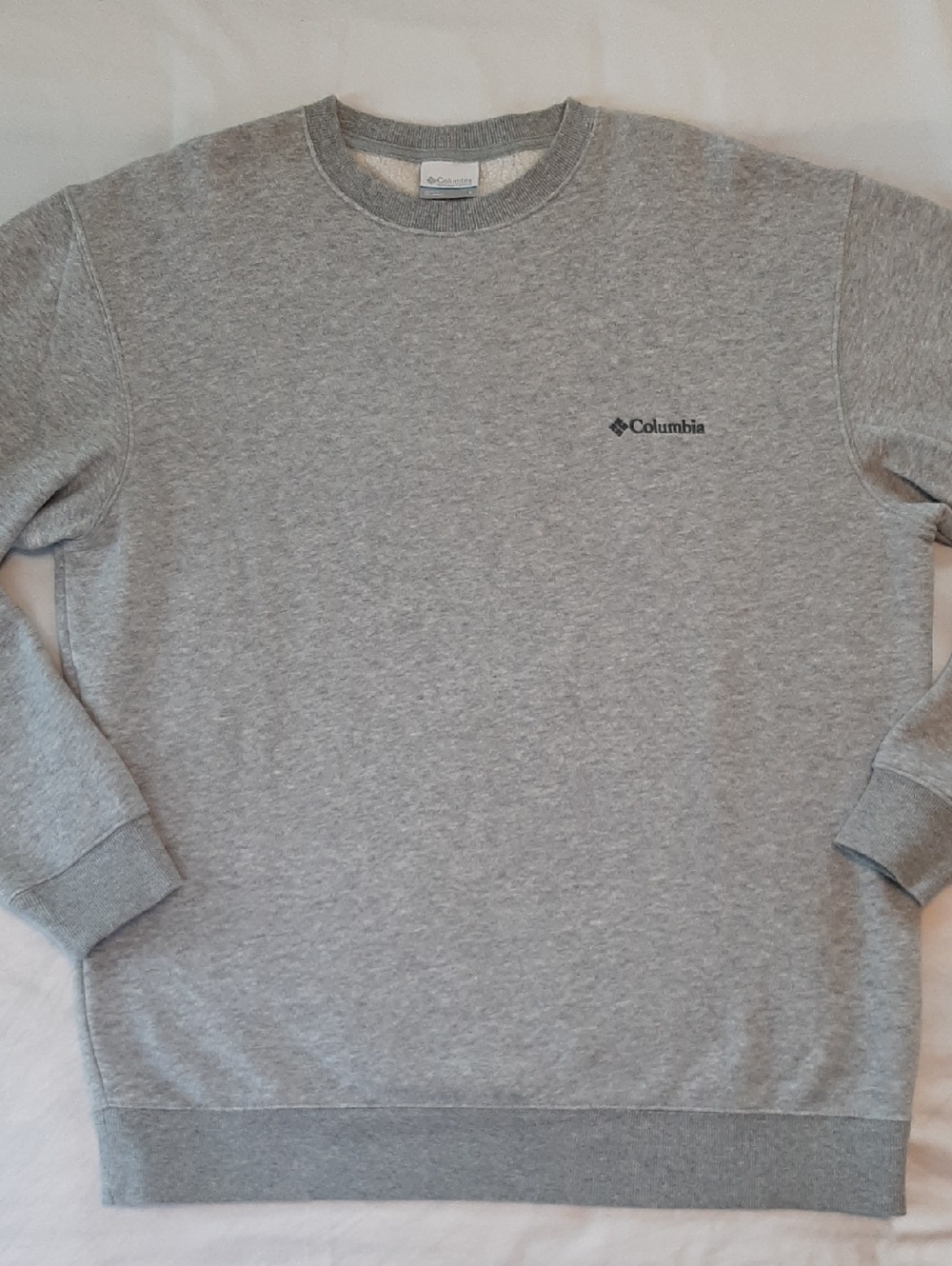 Columbia Size  L Light Gray Crewneck Sweat Shirt Activewear Or Casual